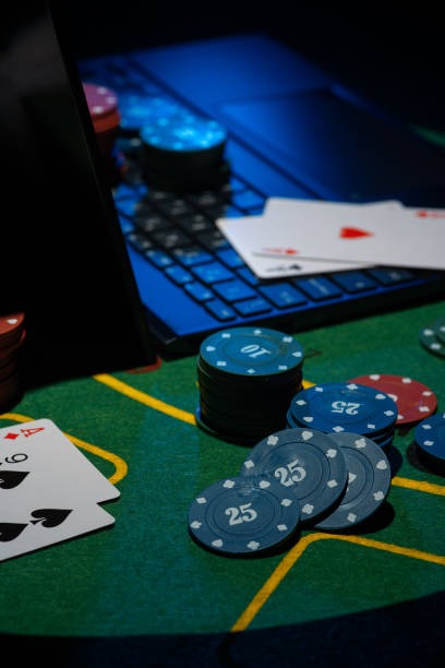 Live No Commission Baccarat table with dealer and cards displayed